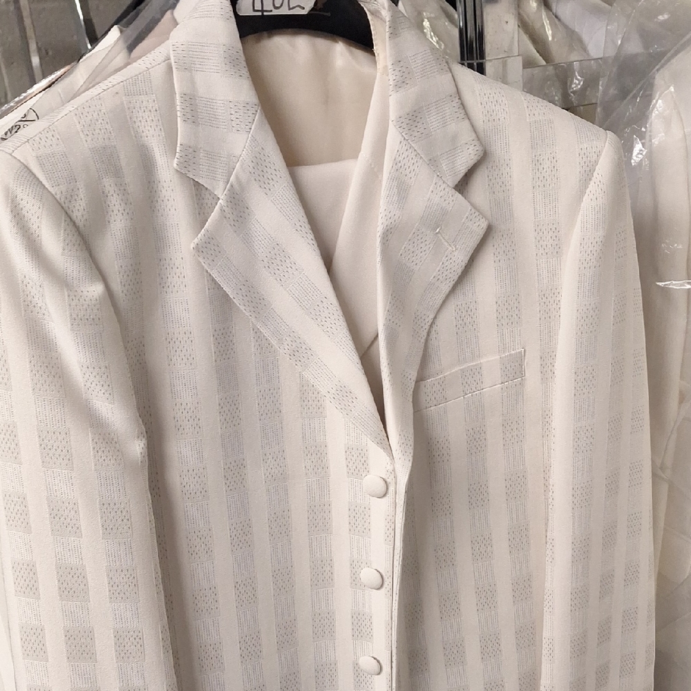 Elegant Cream Suit 3 Piece